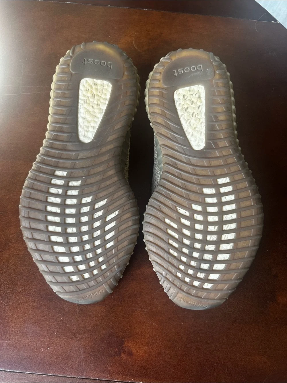 Yeezy 350 v2 Sand taupe